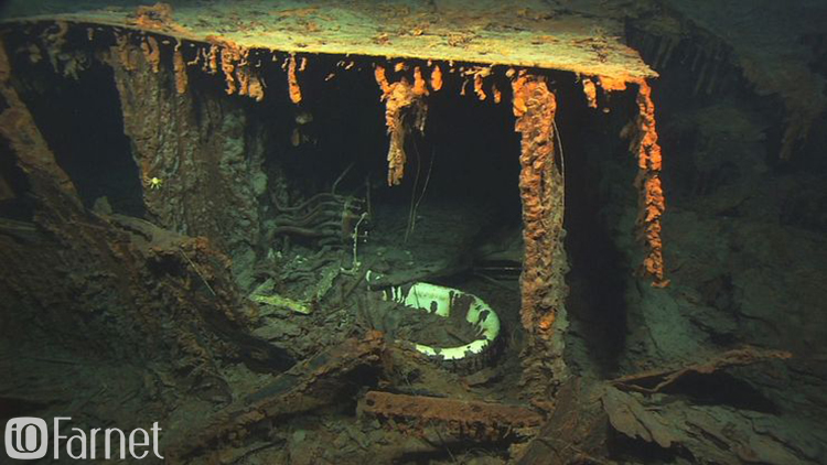تایتانیک زیر آب