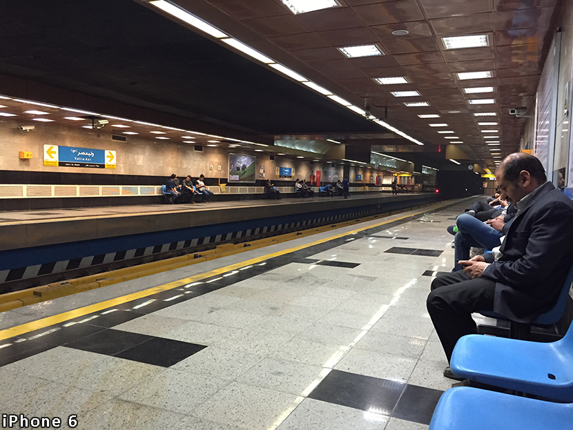 iPhone-6-Vs-Samsung-galaxy-s6-Indoor-view-6