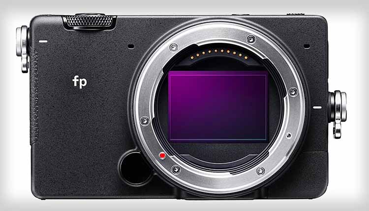 کوچکترین دوربین فول فریم بدون آینه جهان با نام fp