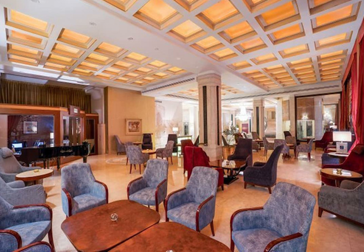 کافه اتریوم هتل پنج ستاره اسپیناس تهران