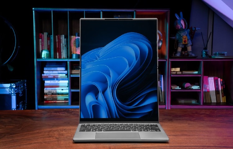 لپتاپ ThinkBook Flip لنوو با پنل OLED تاشو
