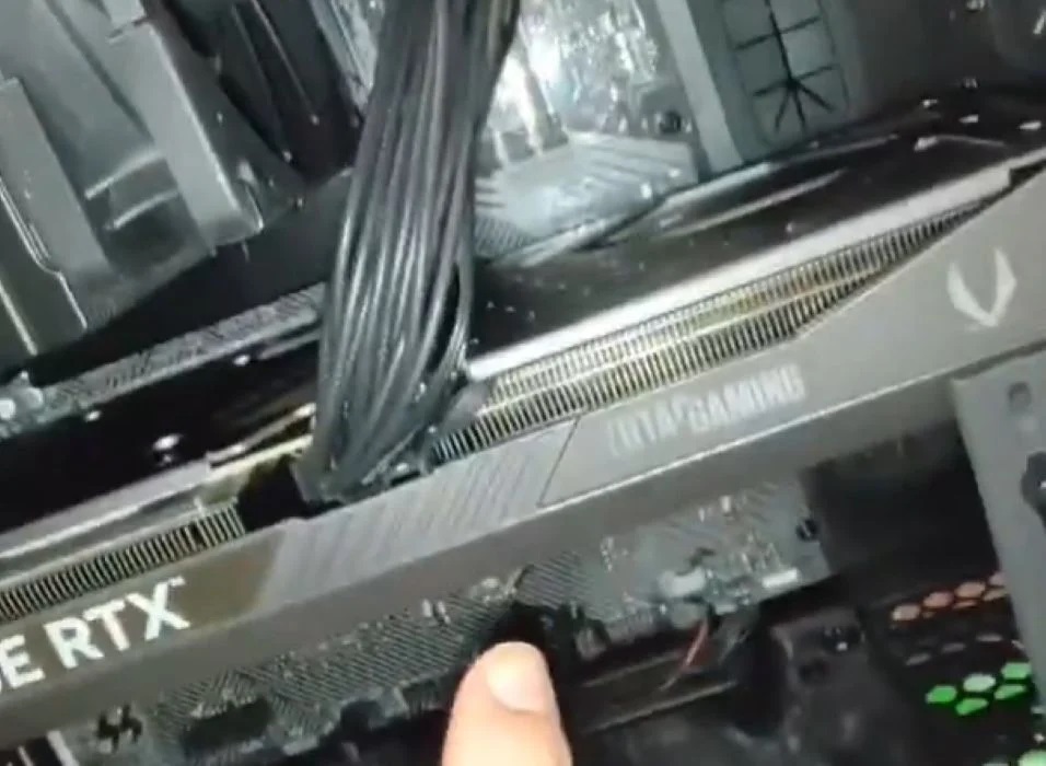 مشکل ذوب شدن کانکتور کارت گرافیک RTX 5070 انویدیا 