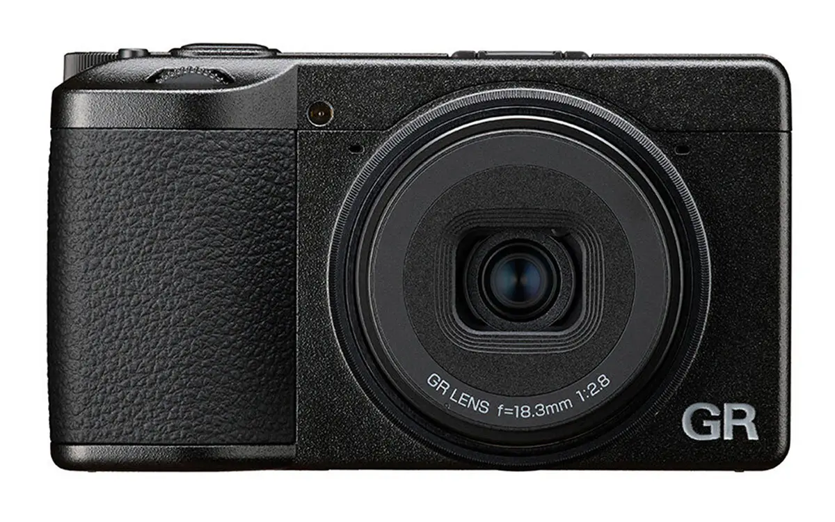 دوربین Ricoh GR IV