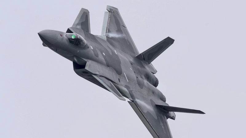 چنگدو J-20؛ ترکیب پنهان‌کاری، سرعت و هوش مصنوعی در یک جنگنده