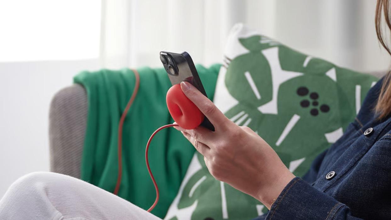 شارژر بی‌سیم جدید IKEA هم بامزه است هم کاربردی 