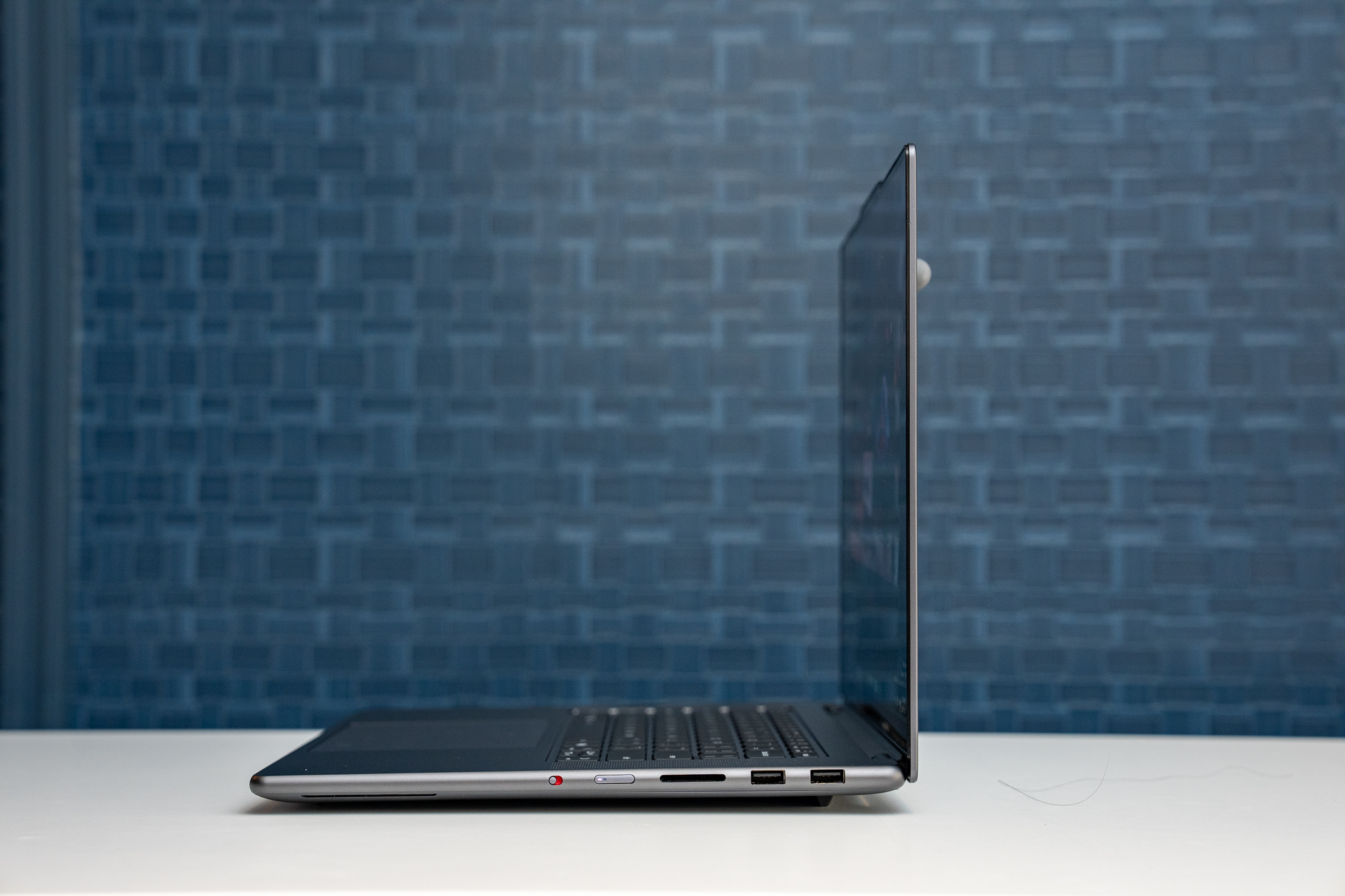 لپ‌تاپ Lenovo Yoga Pro 9i با نمایشگر Tandem OLED فوق‌روشن و قلم مغناطیسی معرفی شد