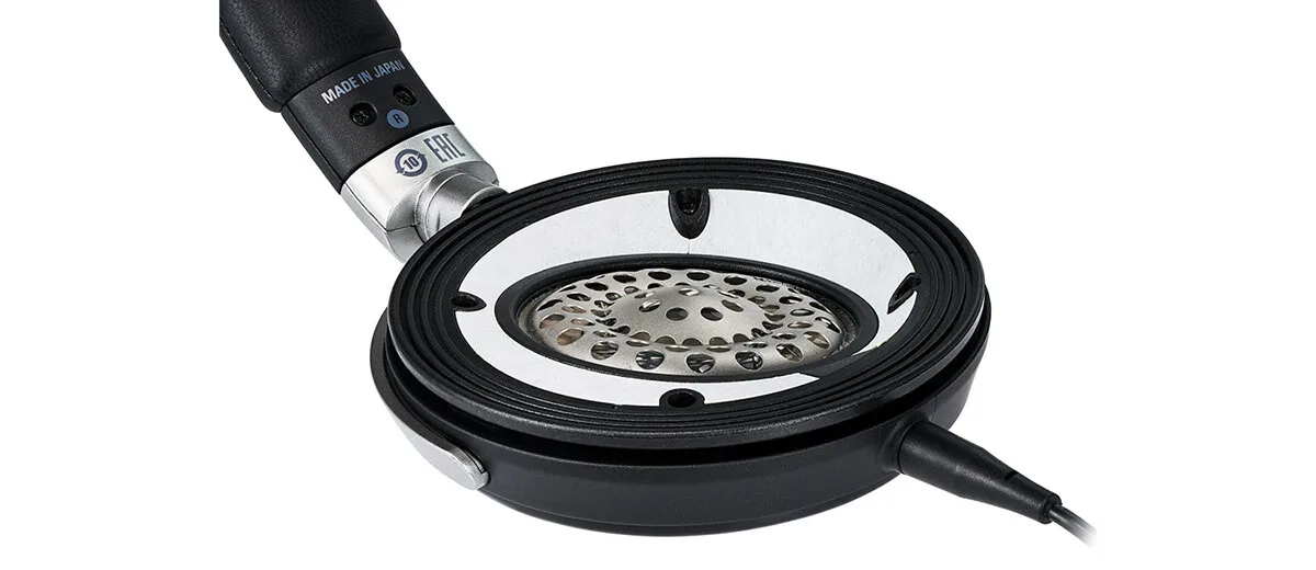 آدیو تکنیکا نسخه محدود هدفون ATH-WP900SE را با کاپ‌های چوب افرا و فینیش Fujigen معرفی کرد