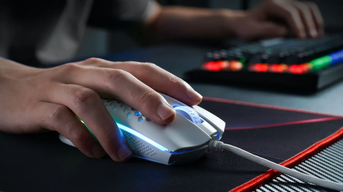 مشکلات گیمینگ ویندوز لوازم جانبی با نور RGB